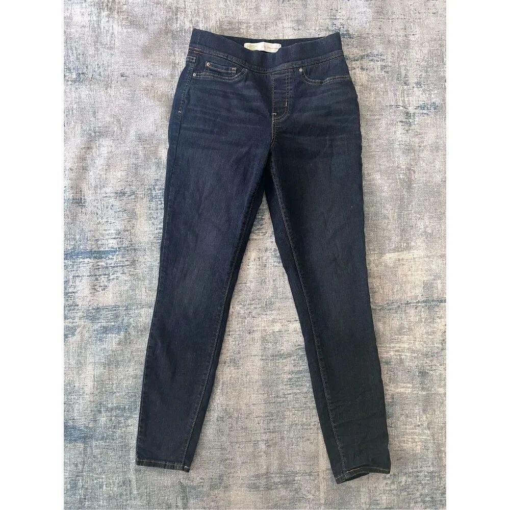 Levi Strauss & Co Pull On Totally Shaping Skinny Jeans Size 4 /W27